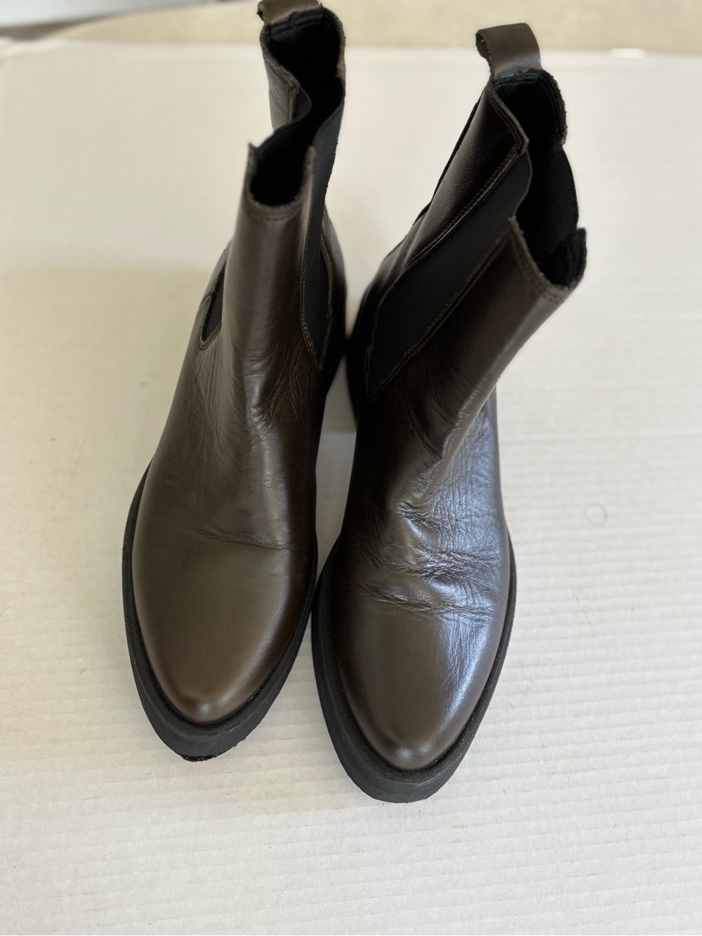 Anthropologie Women’s Brown Chelsea Ankle Boots Stylish Leather Slip-On Size 38